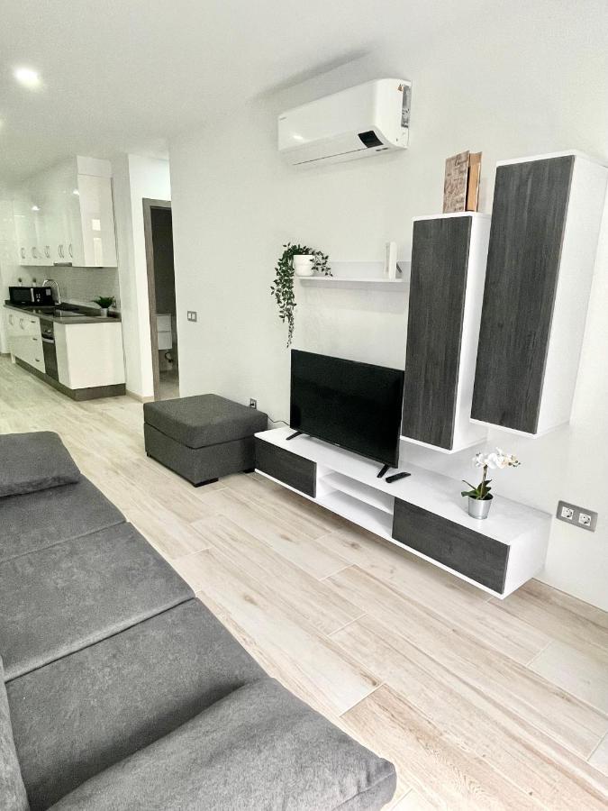 Island Suites Арона Экстерьер фото