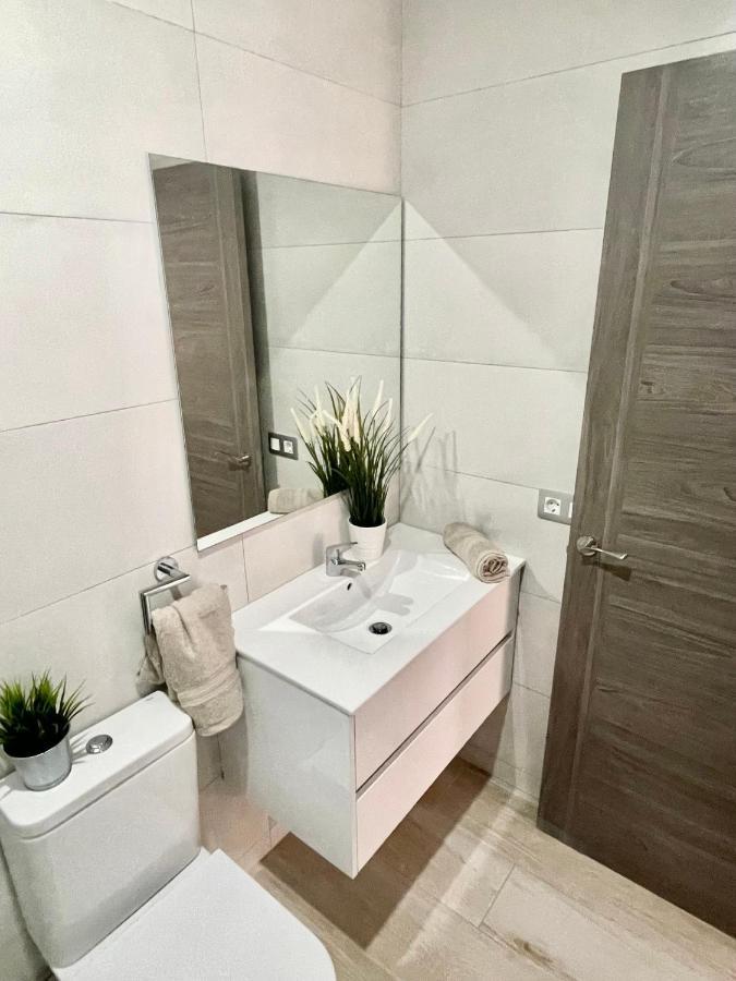 Island Suites Арона Экстерьер фото